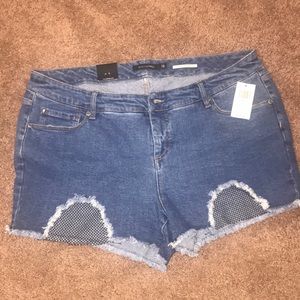 BrNd new hot topic shorts